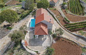 Stunning Home In Lokvicici With Jacuzzi